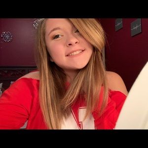 Meet your Posher, Caitlin